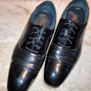 Ferro Aldo size 9 Black Oxford Derby Cap Toe